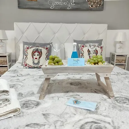 Sicilia Bedda House * チェファル